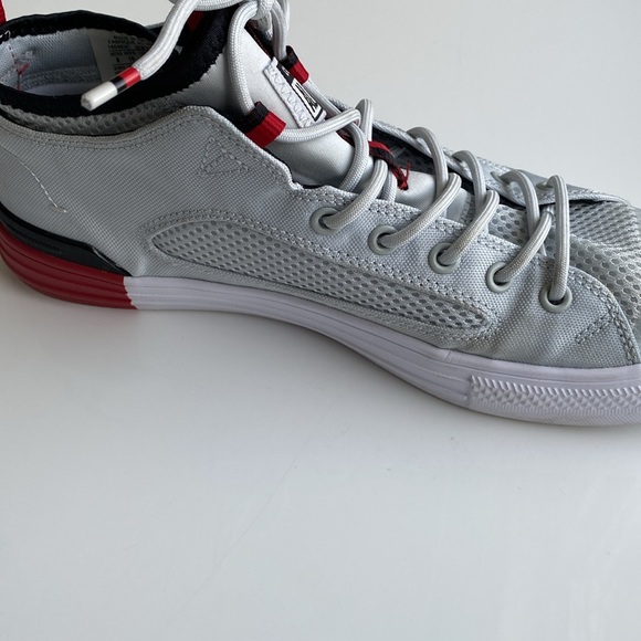 Converse - Picture 9 of 15